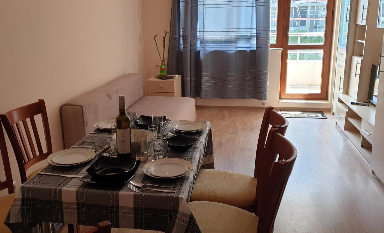 Family Holiday Apartments Breez 1 Varna ภายนอก รูปภาพ